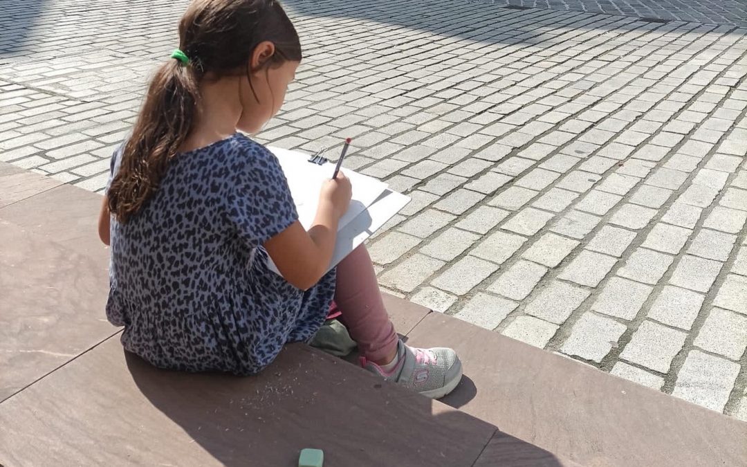 Matí infantil amb sessió de contes, concurs de dibuix i taller de parkour